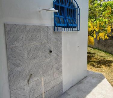Piuma House | Casa de Vó em Piúma, Quintal, Varanda e 3 Quartos