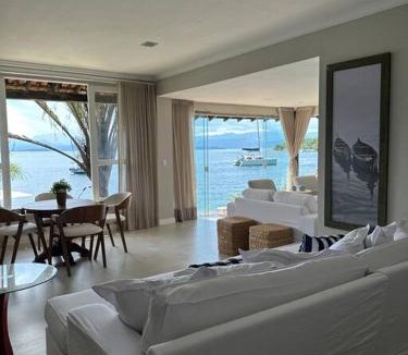 Ilha Grande House | Casa de veraneio com deck em Passa Terra, Ilha Grande