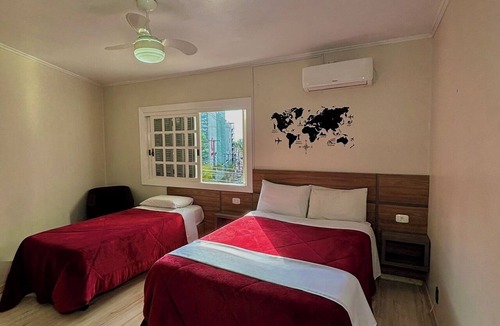 Sao Pelegrino House | Casa do Rogério Hostel - shopping