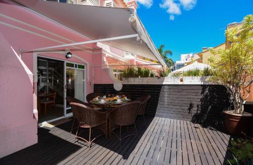 Governador Celso Ramos House | Casa Elegante a 100 m do Mar - Villa dos Açores