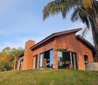 Muzambinho House | Casa em Chácara com Cacheira