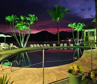 Itanema House | Casa em condomínio com praia particular
