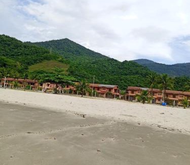 Mangaratiba House | Casa em condomínio de Alto Padrão com Praia Particular, Piscinas, Cachoeira e Área Gourmet