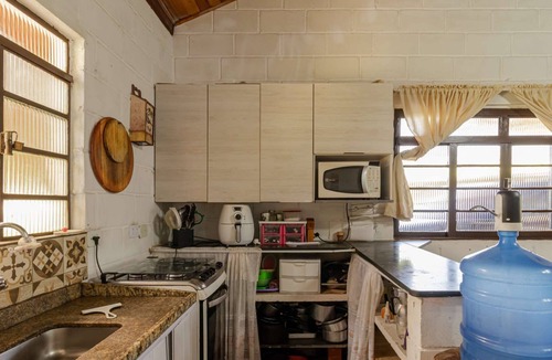 Igarata House | Casa em Igaratá com Piscina Lareira e Vista Lago