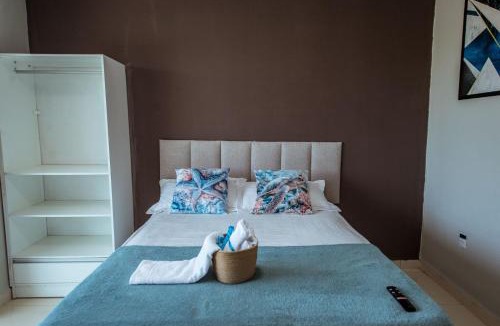 Conde House | Casa em Jacumã com Piscina, 5 Suítes e Fliperama
