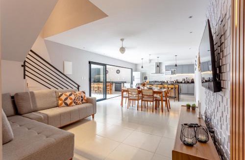Mambucaba House | Casa em Paraty com 4 Suítes, Piscina e Churrasqueira Próximo Praias