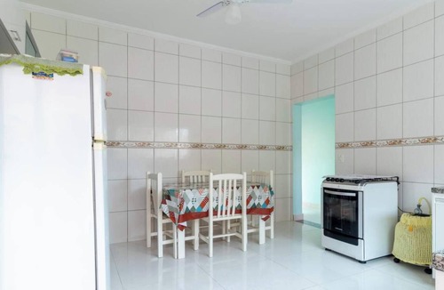 Balneario Arpoador House | Casa em Peruíbe com Piscina e Churrasqueira