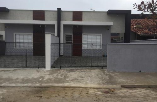 Enseada House | Casa Enseada 3 quartos para até 6 pessoas com 2 ar split