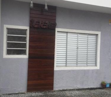 Enseada House | Casa Enseada 3 quartos para até 6 pessoas com 2 ar split