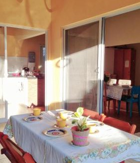 Lagoa Pequena House | Casa entre a praia e a lagoa pequena