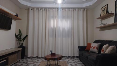 Campos House | Casa espaçosa com Wi-Fi, garagem para 2 veículos e área externa em Campos dos Goytacazes