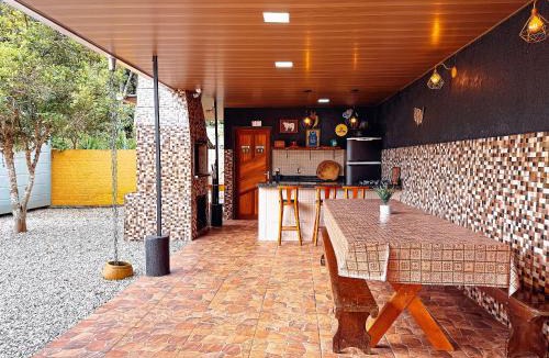 Limeira Baixa House | Casa espaçosa com churrasqueira