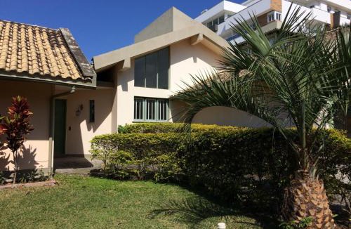 Ingleses Sul House | Casa Espetacular 50m da Praia, Piscina com Vista Mar ING810