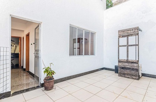 Ouro Preto House | Casa espetacular com Churrasq em Pampulha/MG