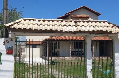 Sao Pedro da Aldeia House | Casa Estilo Colonial, Tranquila e Perto de Tudo!
