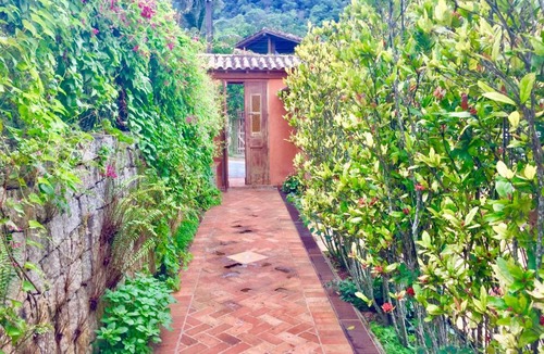 Feiticeira House | Casa Feiticeira
