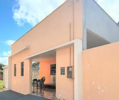 Macapa House | Casa goiabal com garagem, tranquilidade, natureza e conforto