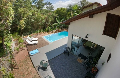 Garopaba House | Casa Grande com Piscina Próximo ao mar na Praia da Ferrugem Garopaba SC