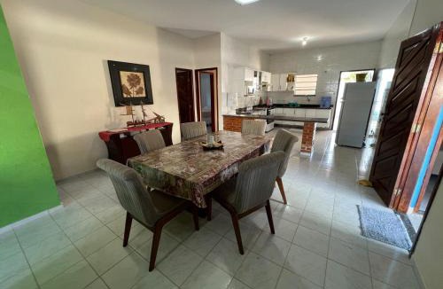 Ilheus House | Casa grande com piscina perto da praia em Ilhéus