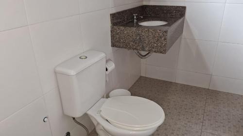 Jardim Primavera Cabin | Casa Guacuri - Casa de temporada e eventos - apartamentos com suítes - Piscinas e Amplo Estacionamento