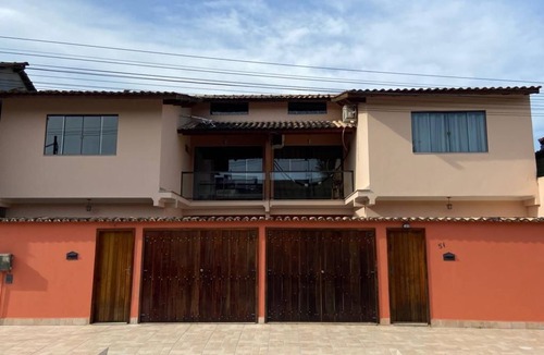 Jabaquara House | Casa Jabaquara Amar o Mar a 150 Metros da Praia. São 3 Suítes e Sala Ampla