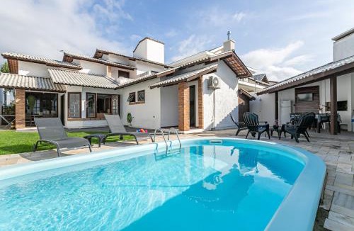 Jurere Internacional House | Casa Jurere Internacional com 6 quartos e piscina, churrasqueira , 300m do mar