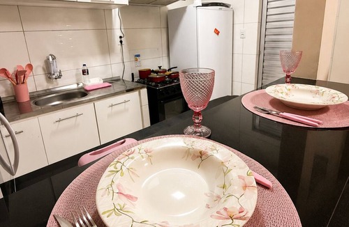 Cremacao House | Casa Laranja com Split e Wi-Fi 700 MB