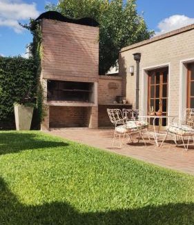 Empalme Lobos House | Casa Las Clivias