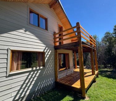 El Bolson Ski Chalet | Casa Mallin Azul