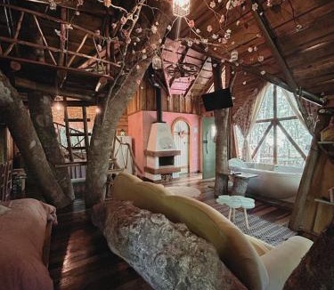 Imbuia Ski Chalet | Casa na Árvore