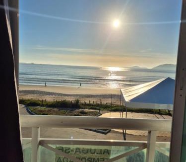 Pero House | Casa NA PRAIA do Peró