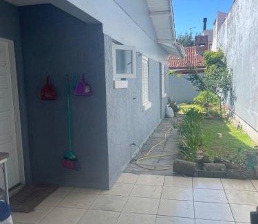 Xangri-La House | casa no centro proximo ao mar