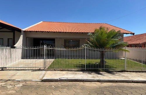 Carlopolis House | Casa no condomínio Ilha bela em Carlópolis