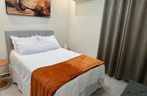 Maracana House | Casa Nova, 2 quartos, 1 Ar-Cond, 1 Banheiro, Garagem 4,30m