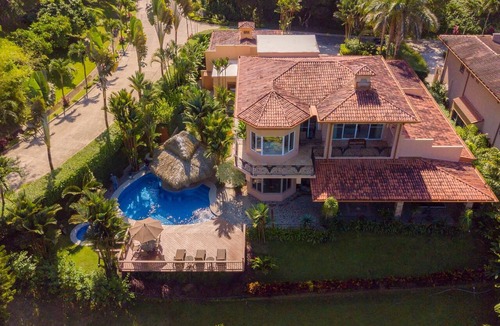 Jaco House | Casa Oasis