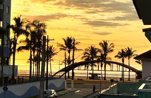 Centro House | Casa Pé na Areia com Piscina Climatizada