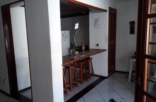 Vila Blanche House | Casa para temporada com piscina em cabo frio