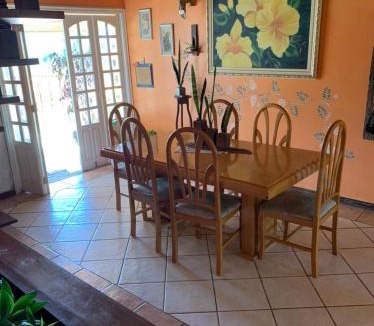 Guararema House | Casa para temporada e finais de semana