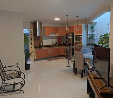 Jequie Apartment | Casa para Temporada São João Centro 03 Quartos