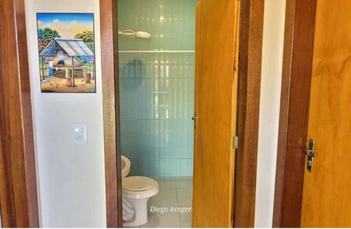 Foz do Iguacu Ski Chalet | Casa Perto das Cataratas: seu lar Para Quatro