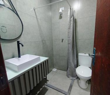 Capao da Canoa House | Casa ,piscina há 100 metros do mar ,24 pessoas