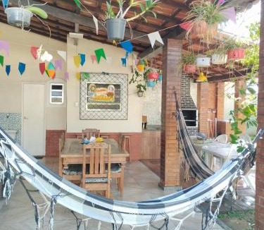 Jardim Excelsior House | Casa rústica, espaçosa e aconchegante em Cabo Frio