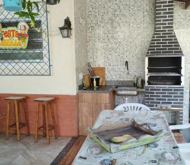 Jardim Excelsior House | Casa rústica, espaçosa e aconchegante em Cabo Frio
