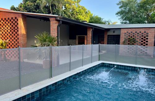 Limpio House | CASA San Miguel Lodge & pool
