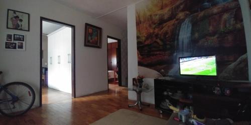 Jardim Alvorada House | Casa simples e básica diaria e temporada
