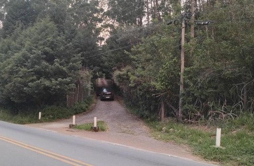 Vila Machado House | Casa térrea abraçada pela Natureza - Serra da Cantareira