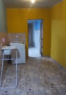 Marco House | Casa térrea com 2 quartos e quintal COP 30