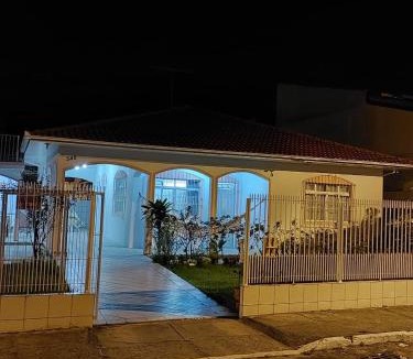 Barra da Lagoa House | Casa tranquila com Churrasqueira - Barra da Lagoa