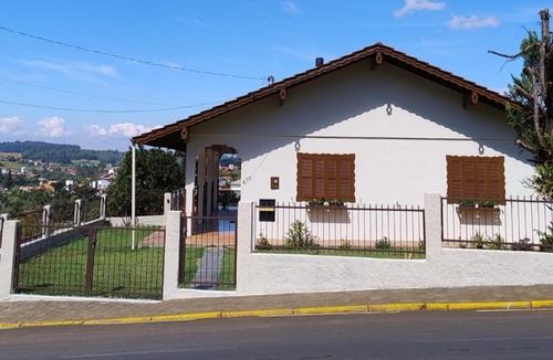 Treze Tilias Apartment | Casa tranquila com charme Europeu