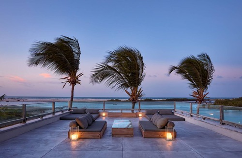 Guriu Village Hotel | Casa Uca